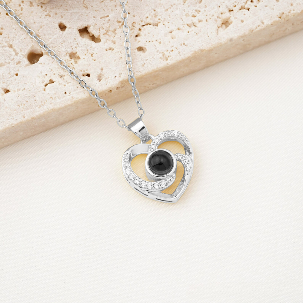 Elegant Heart Photo Pendant, Personalized Love Jewelry, Custom Photo Pendant, Sophisticated Memory Necklace, High-Quality Keepsake, Photo Jewels, Timeless Accessory, Sentimental Gift Idea, Classic Beauty Jewelry, Love and Memories Pendant